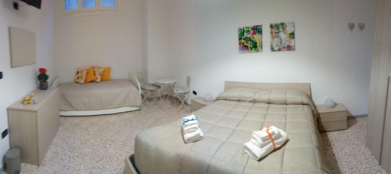 B&B Malaga Salerno Exterior photo